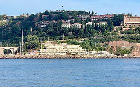 Riviera Beach Hotel